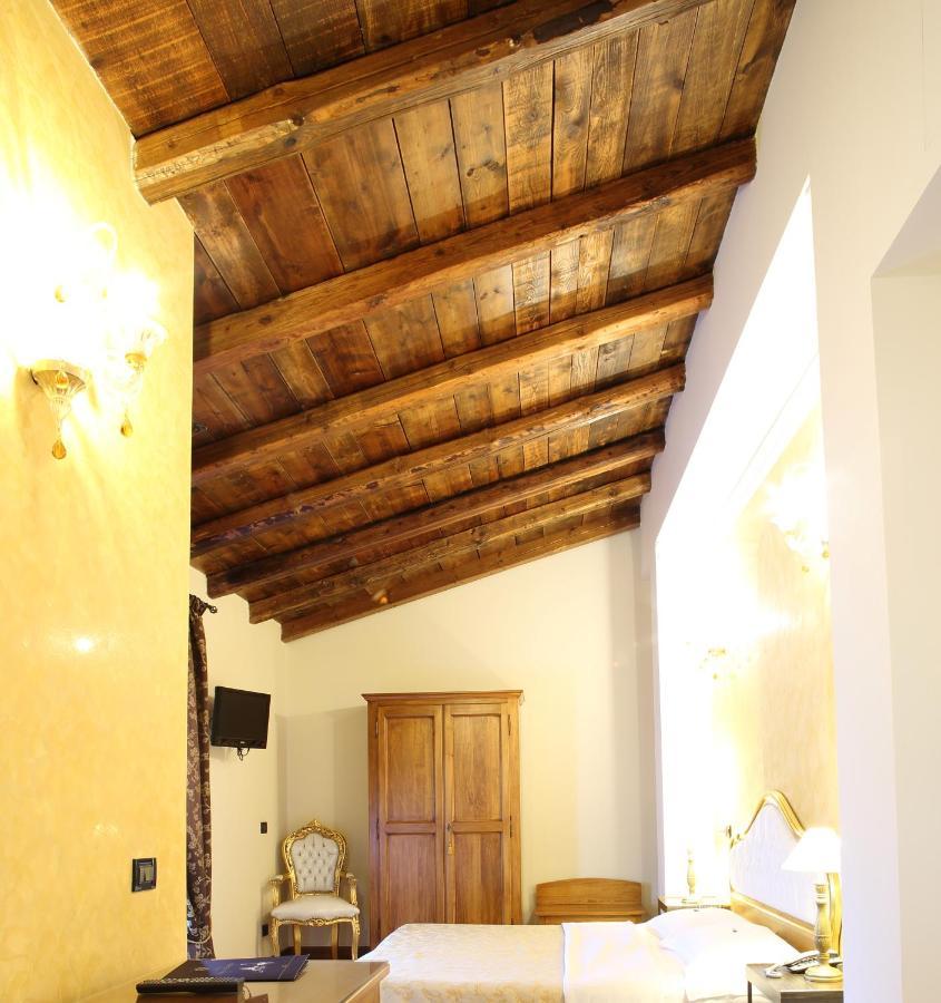 Hotel Isola Di Caprera Mira Exterior foto